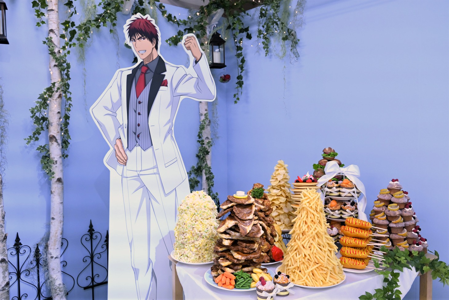 「黒子のバスケ 10th anniversary PARTY!」内「パーティ会場」コーナーにある黒子発案、“腹ペコ専用テーブル”。