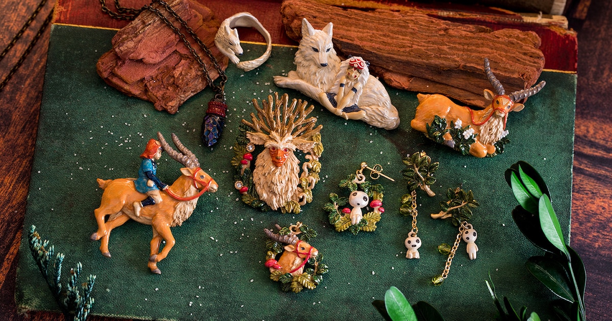 もののけ姫」の手作りアクセ、サン＆山犬のブローチや玉の小刀の 