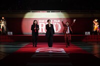 左から粗品、山田裕貴、せいや。