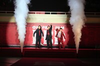 左から粗品、山田裕貴、せいや。