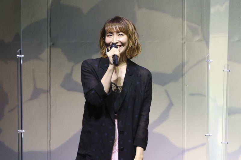 名塚佳織