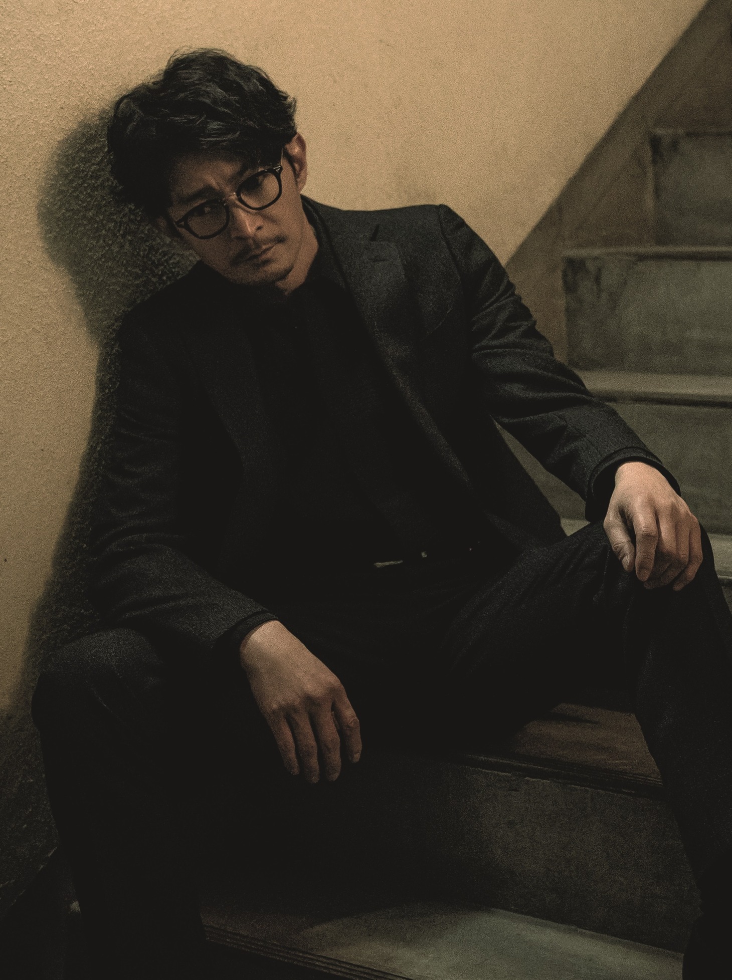 Oggi9月号に登場した津田健次郎。