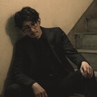 津田健次郎がOggi登場、20代後半から30代の読者に「しんどいけど転換期」とエール