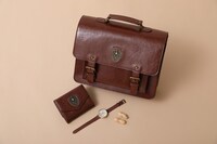 TVアニメ「SPY×FAMILY」とSuperGroupiesのコラボグッズ。