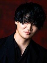 野原せましの声を担当する細谷佳正。