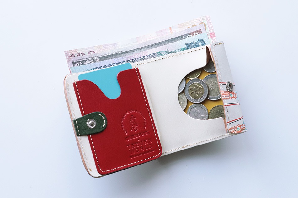 「アトムキャット」のミニ財布。