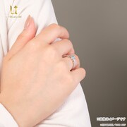 メモリアルリング第1弾の着用例。