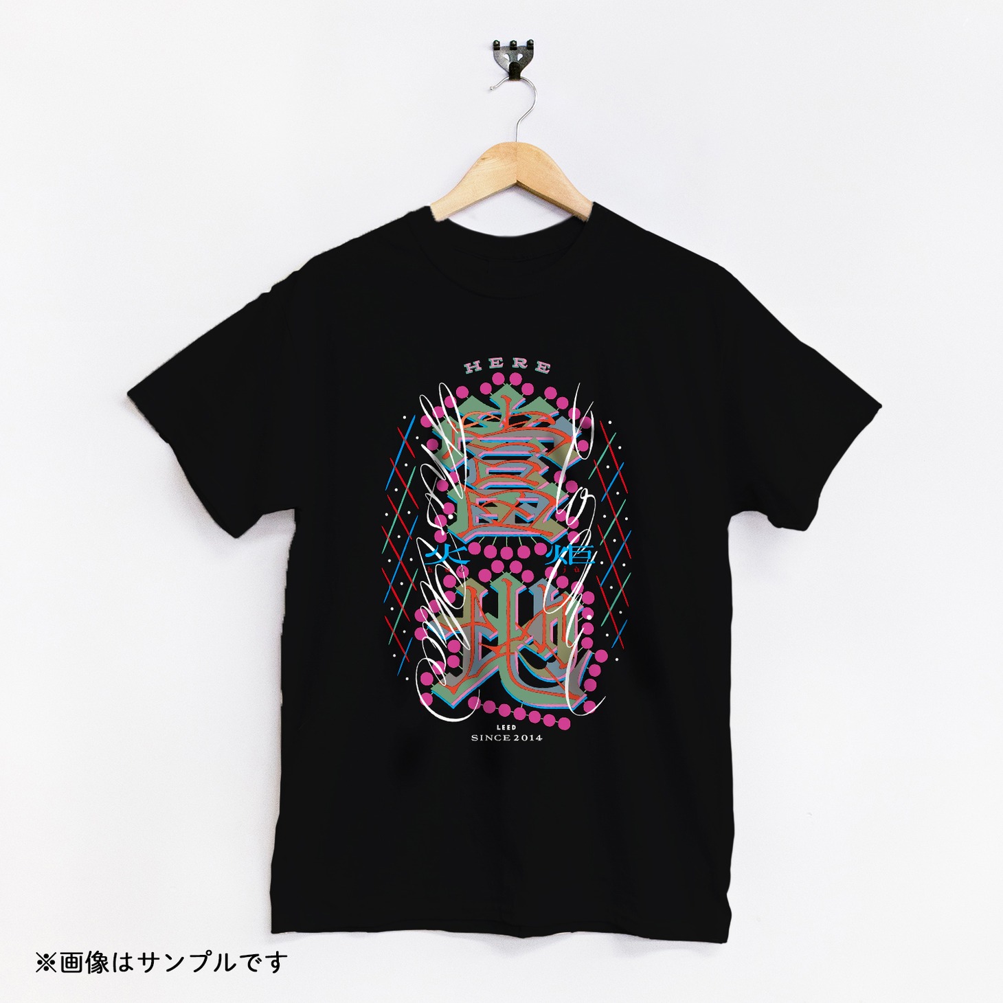 「トーチ8周年記念 Tシャツ Tezzo Suzuki 白（裏）」