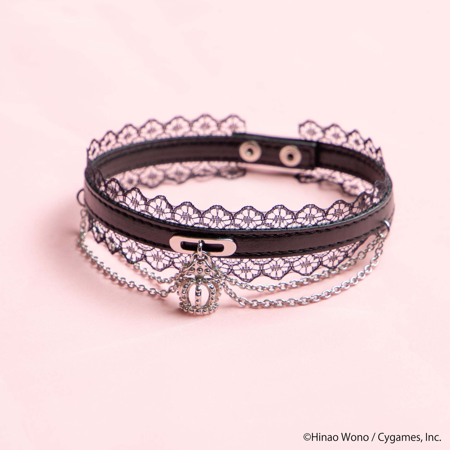 「crown choker」