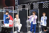 「アニメ・ブルーロック 史上最もイカれた真夏のスペシャルステージイベント」のトランプゲームコーナーより。