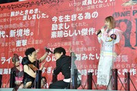 左から大谷育江、山口勝平、中井和哉、名塚佳織。