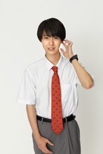 小越勇輝 (c)「高嶺のハナさん 2」製作委員会 2022