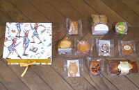 ピノキオボックス（小）に詰められている焼き菓子。
