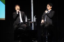 左から関智一、野島健児。