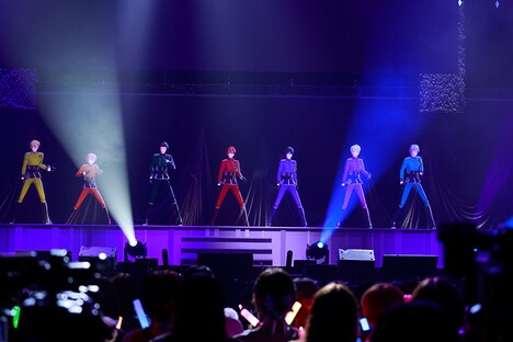 「アイドリッシュセブン 7th Anniversary Event “ONLY ONCE, ONLY 7TH.”」より、CGライブの様子。