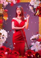 馬場ふみか扮するユリ。