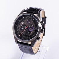 悪魔ほむらモデルの腕時計。