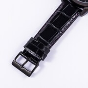 悪魔ほむらモデルの腕時計。