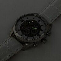 アルティメットまどかモデルの腕時計。