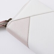 アルティメットまどかモデルの長財布。