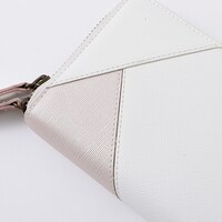 アルティメットまどかモデルの長財布。