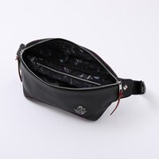 悪魔ほむらモデルのバッグ。