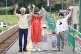 左から時任三郎、上野樹里、加藤柚凪、中村千歳、風間俊介。(c)フジテレビ