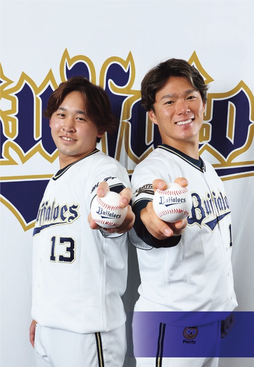 左から宮城大弥投手、山本由伸投手。