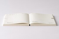 「手帳本体 オリジナル ONE PIECE 」の中身。