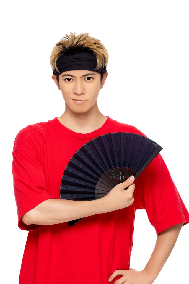 信長役の辰巳雄大。