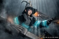 長谷川里桃扮する茉希尾瀬。