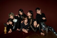 七陰のキャスト。上段左からファイルーズあい、近藤玲奈、三森すずこ、朝井彩加、下段左から水瀬いのり、瀬戸麻沙美、金元寿子。