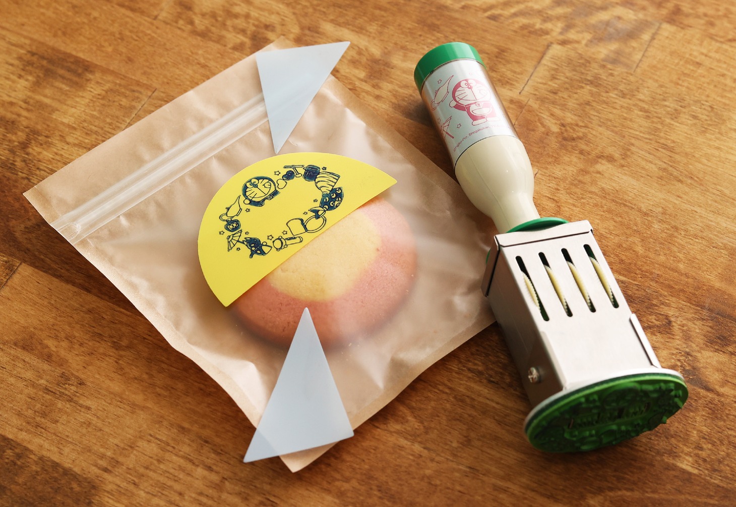 ドラえもんの日付印使用イメージ。