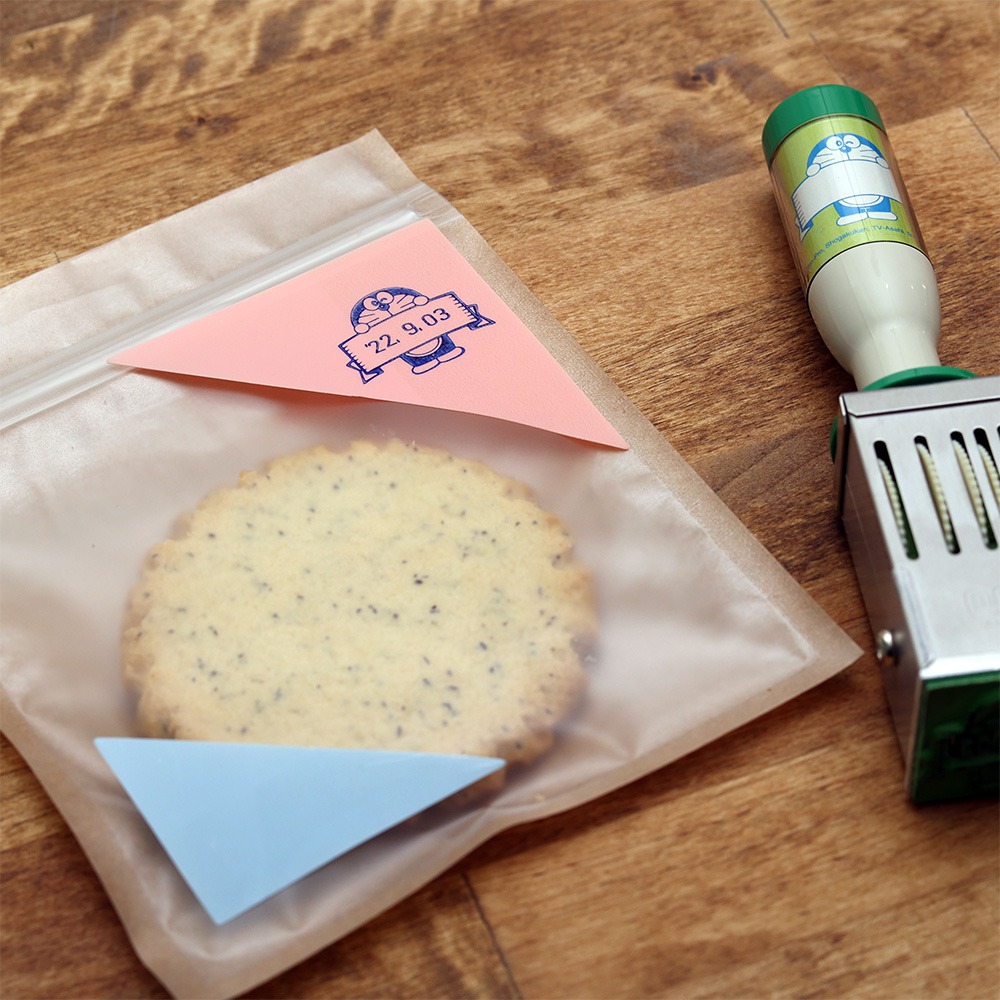 ドラえもんの日付印使用イメージ。