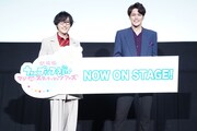 「劇場版 うたの☆プリンスさまっ♪ マジLOVEスターリッシュツアーズ」舞台挨拶にて。左から寺島拓篤、宮野真守。