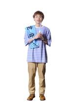 豊田裕大扮する基。 (c)A/T,O・A