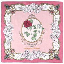 「『ベルサイユのばら展』オリジナルハンカチーフ『ベルサイユローズ』」(c)池田理代子プロダクション