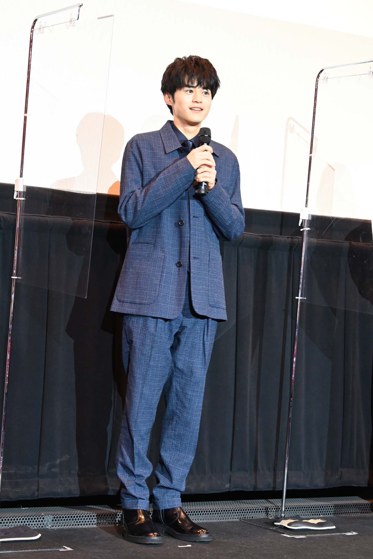 鈴鹿央士