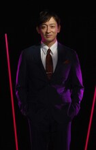 山本耕史扮する白石陽一。