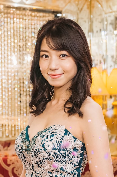 蝶子役の中村静香。