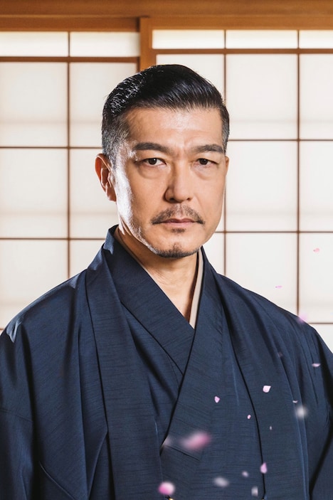 桜夜秀一朗役の大澄賢也。