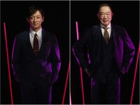 左から山本耕史扮する白石陽一、坂東彌十郎扮する御木本。