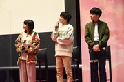 せとゆいか（Dr, Cho）、石原慎也（Vo, G）、秋澤和貴（B）。