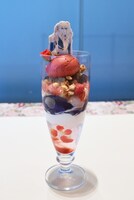 THE SUN & THE MOONで提供される「誕生50周年記念 ベルサイユのばら展ーベルばらは永遠にー」とのコラボメニュー。