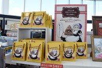 物販コーナーより。 (c)池田理代子プロダクション