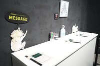 「ドロヘドロ原画展FINAL ～林田球の世界～」の様子。