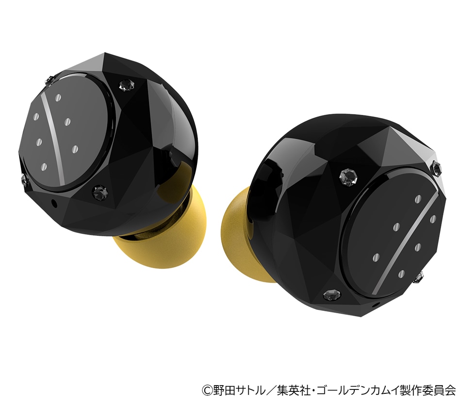 尾形百之助モデルのイヤホン。