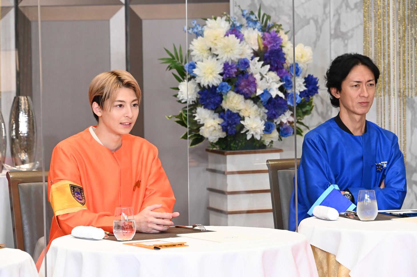 左から高杉真宙、矢部浩之（ナインティナイン）。 (c)日本テレビ