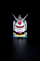 「パーフェクト・ガンダム ヘッドペーパークラフト」の完成図。