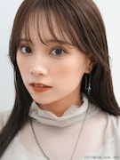 アクセサリーの着用例。